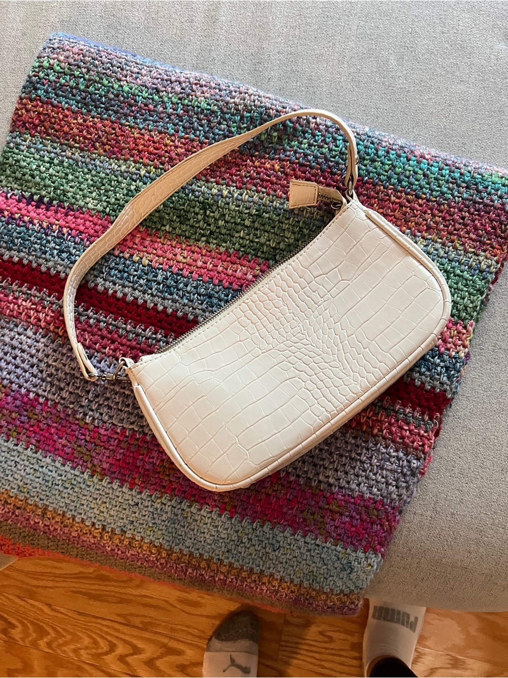 Cream Croc-Embossed Shoulder Bag - Stylish Everyday Purse